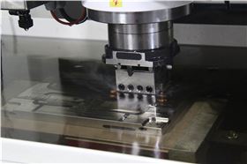 镜面放电.jpg 镜面放电.jpg